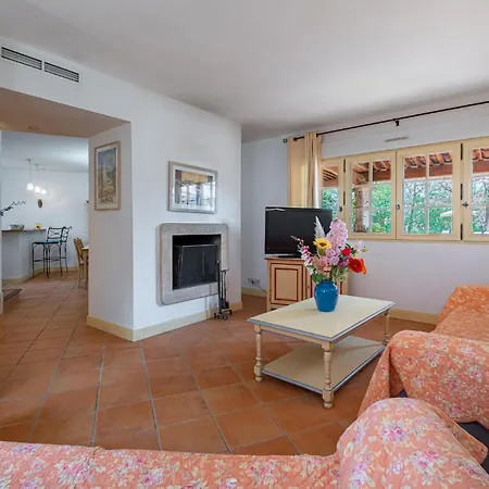 4 Bedroom Gorgeous In *